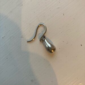 ONE Tiffany & Co Teardrop Earringsg